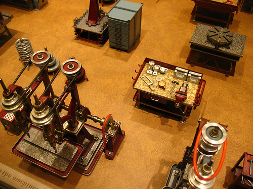 Amazing small models of workshop machines